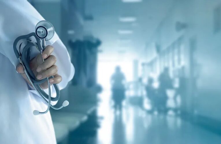 Π.Ι.Σ.: Πρέπει άμεσα να αποκατασταθούν σε αξιοπρεπή επίπεδα οι αποδοχές των γιατρών Ε.Σ.Υ.